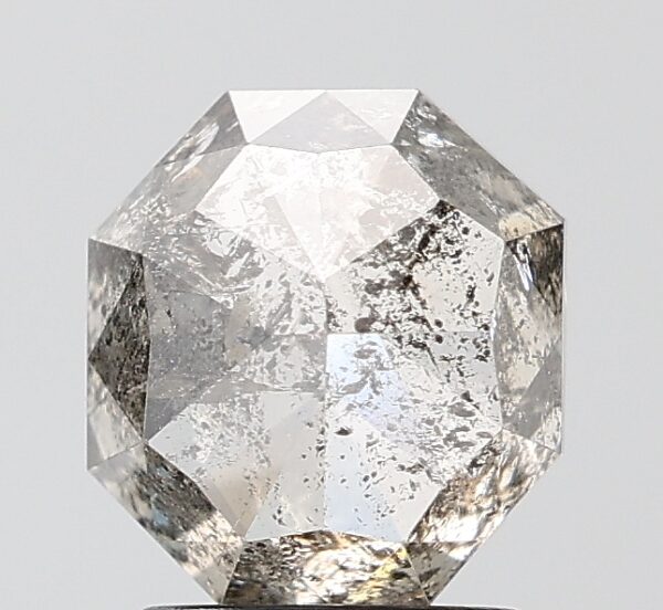 2.69 CT ,7.9*7.2 MM, Emerald shape natural diamond , salt and paper